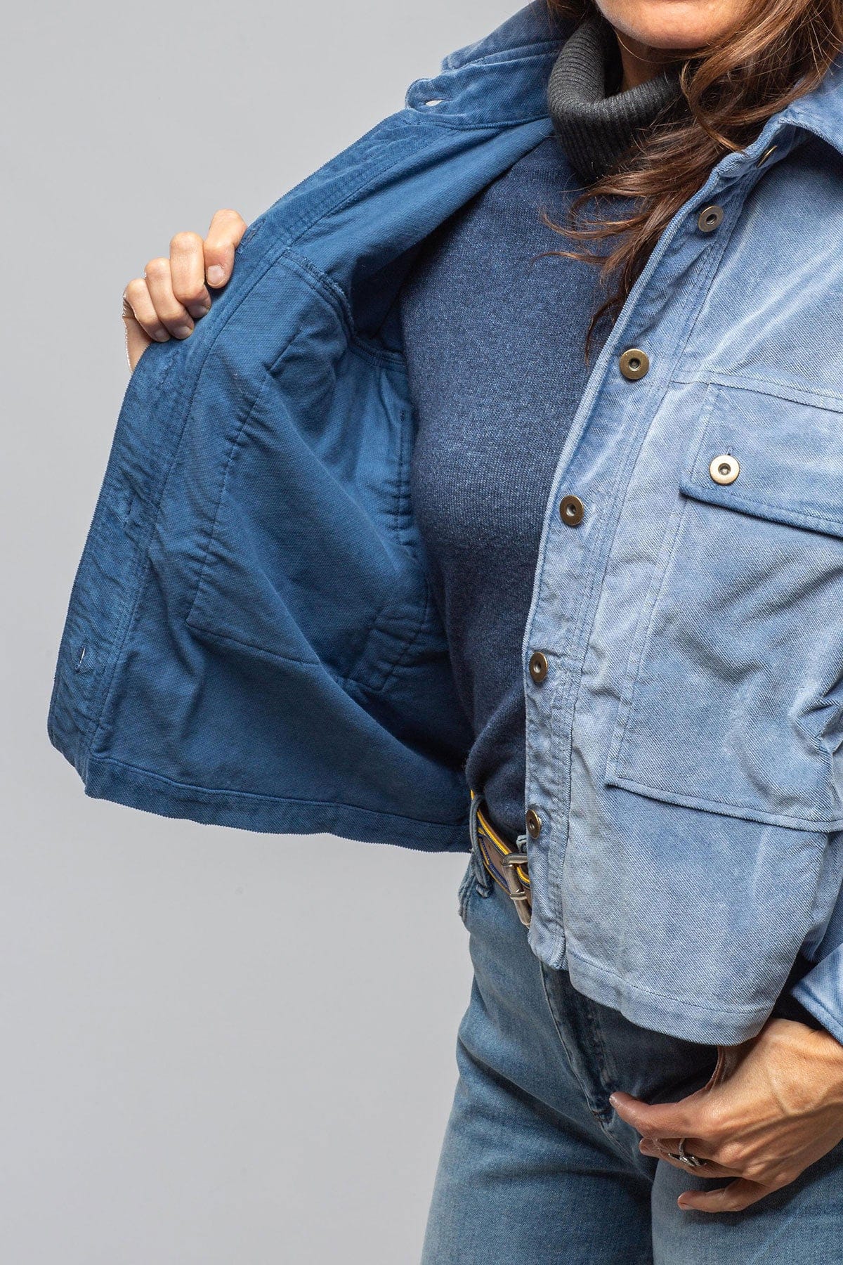 Betel Short Moleskin Jacket In Denim - Image 7