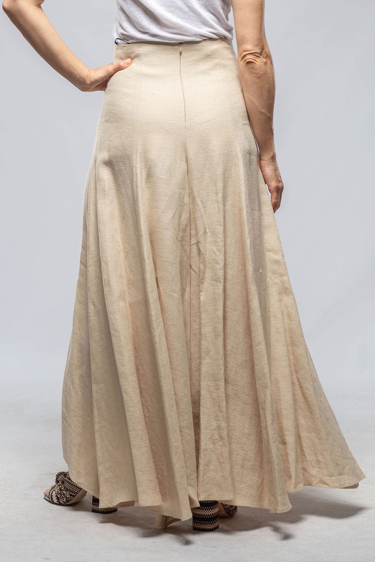 Bolero Linen Skirt In Beige - Image 4