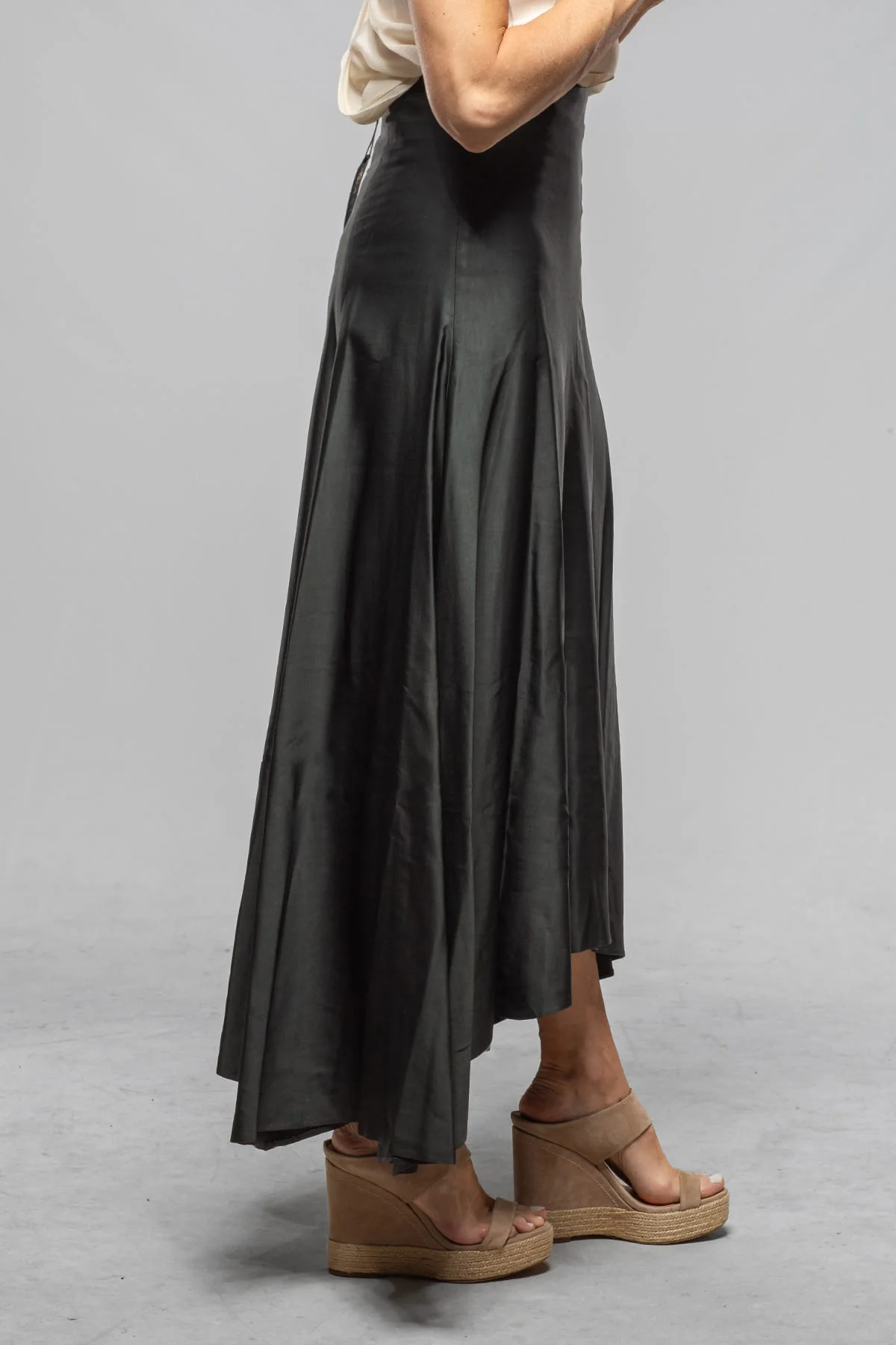 Bolero Powin Skirt In Slate - Image 3