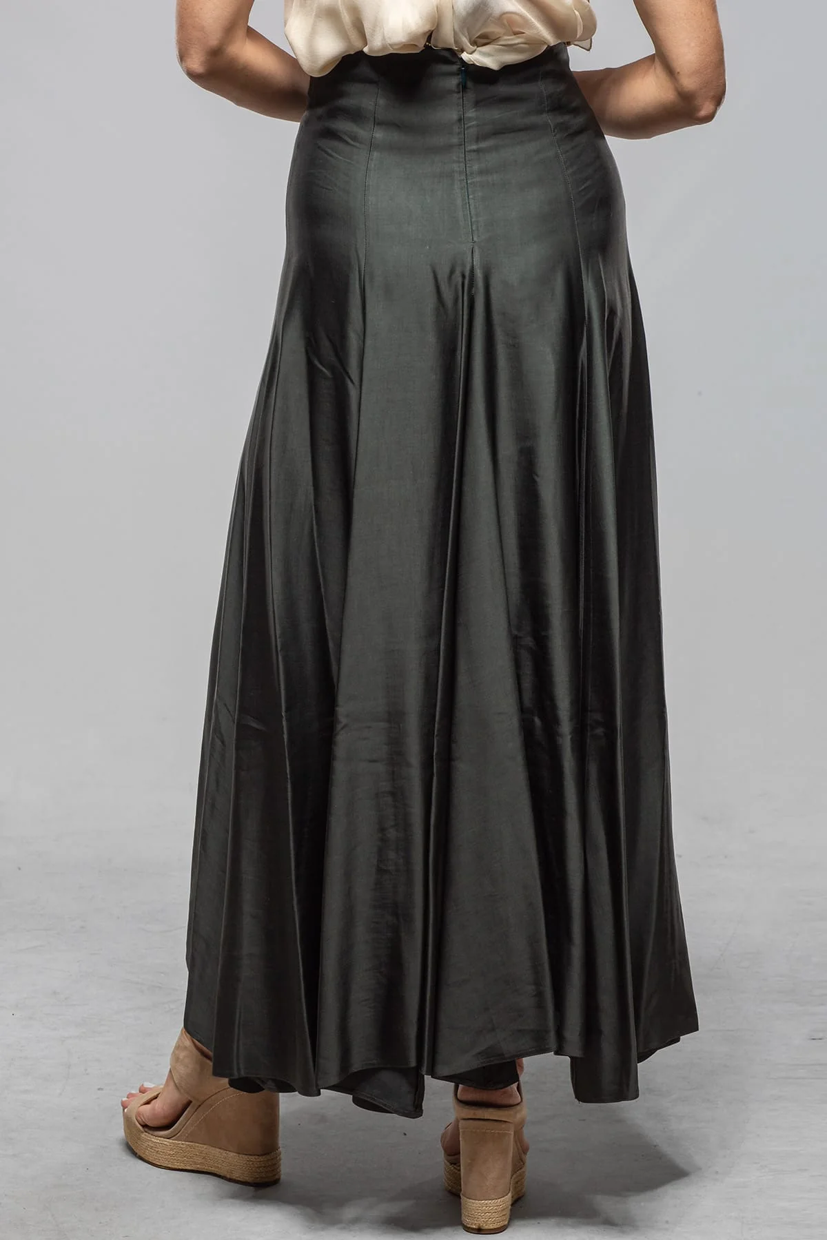 Bolero Powin Skirt In Slate - Image 4