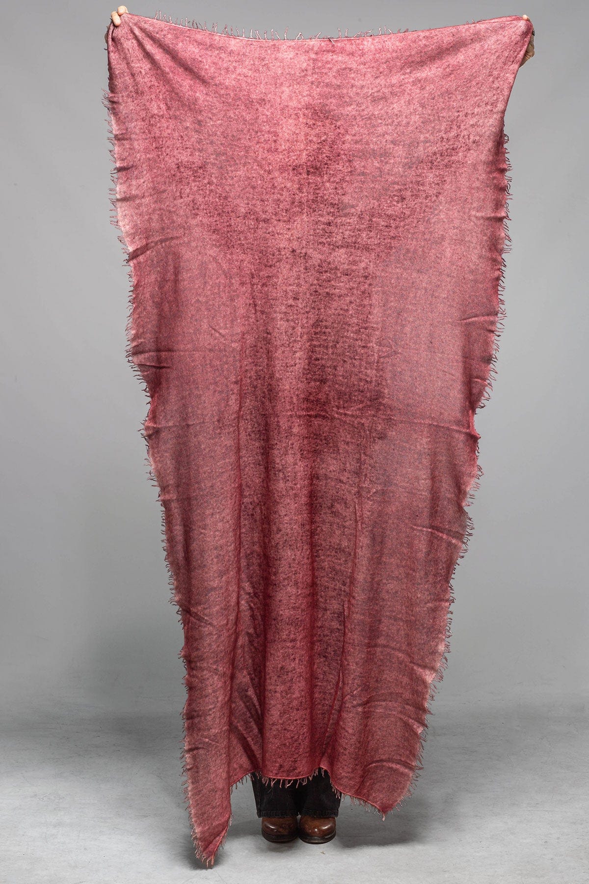 Cantare Cashmere Fringe Scarf In Shaded Wine - Image 2
