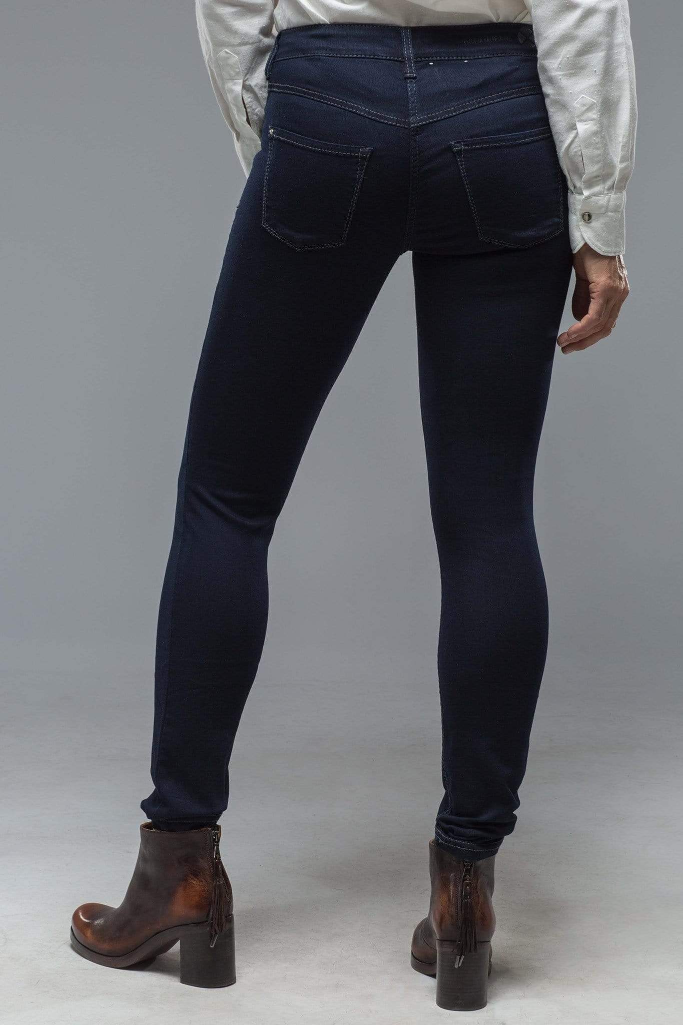 MAC Dream Skinny In Dark Rinsewash - Image 4