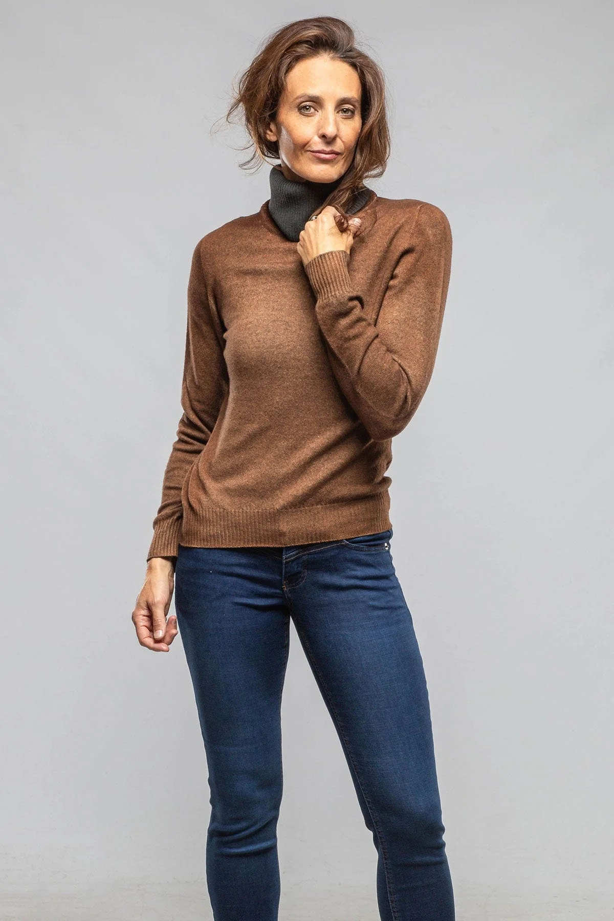Elkie Reversible Sweater In Antelope