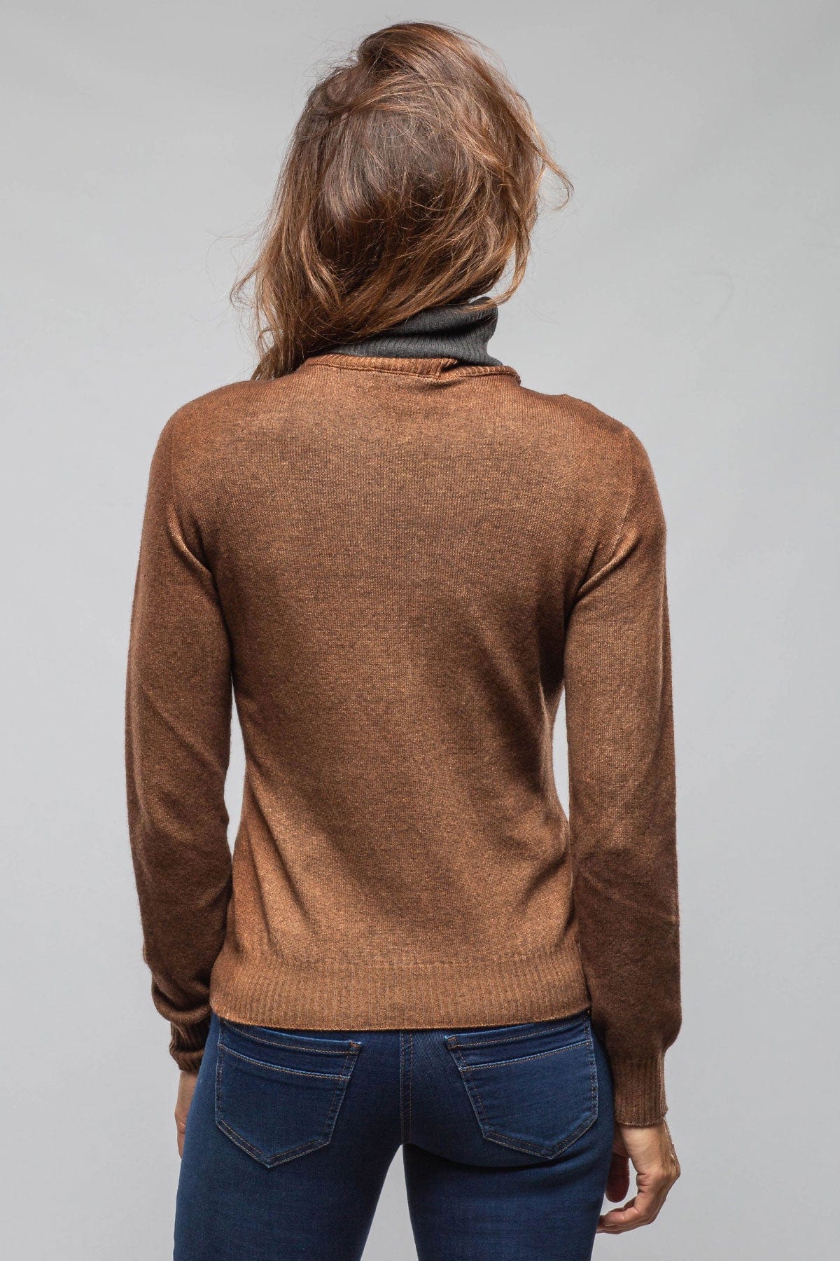 Elkie Reversible Sweater In Antelope - Image 4