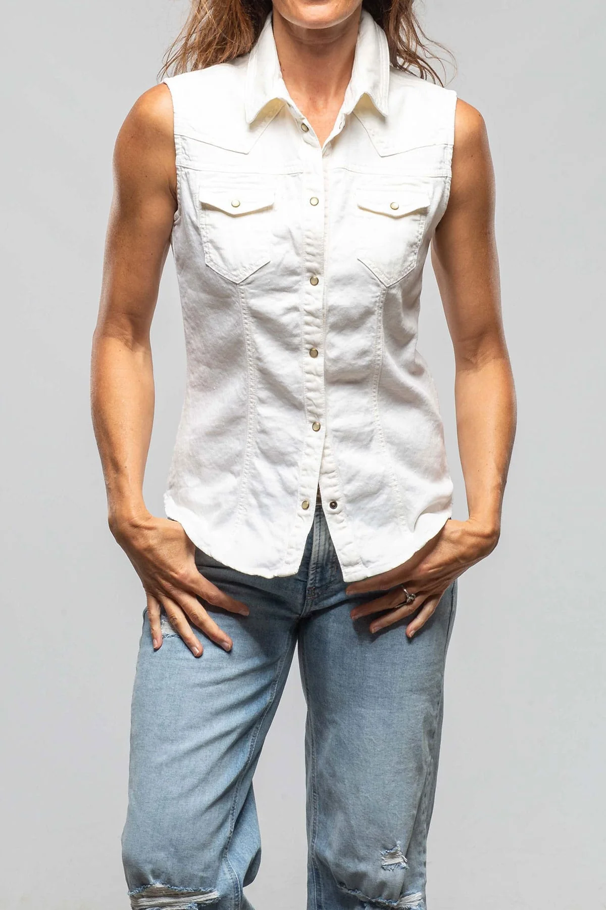 June Sleeveless Linen-Cotton Snap Shirt In White
