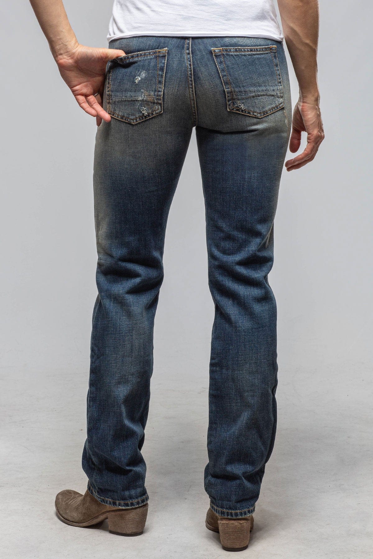 Laramie Authentic Ripped & Repaired Vintage Straight Jeans In Dark Navajo Wash - Image 4