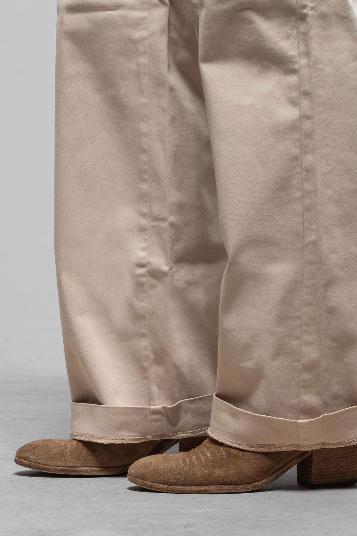 MAC Wide Authentic High Stretch Gabardine In Ivory - Image 4