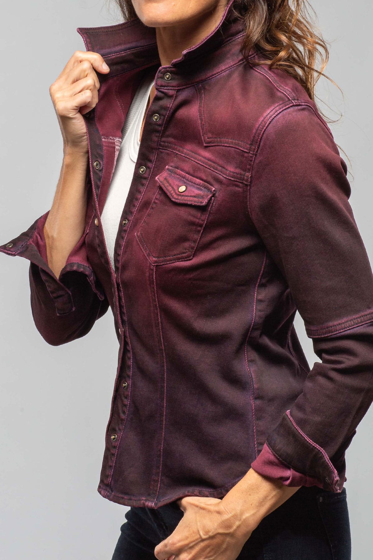 Maddi Fitted Western Snap Shirt In Bordeaux Over Dye - Image 5