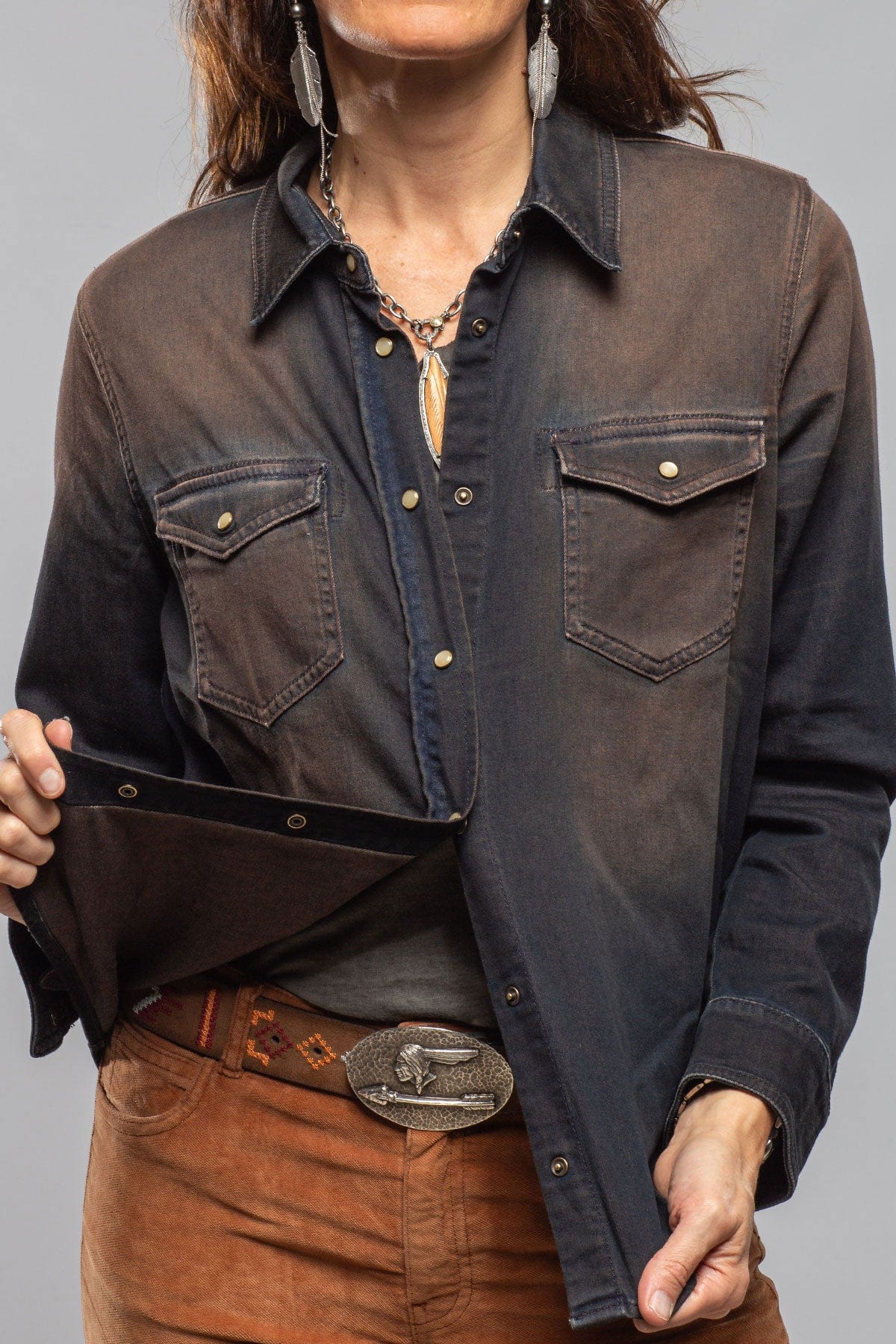 Ricky Western Chambray Shirt In Desert Overdye - Image 7