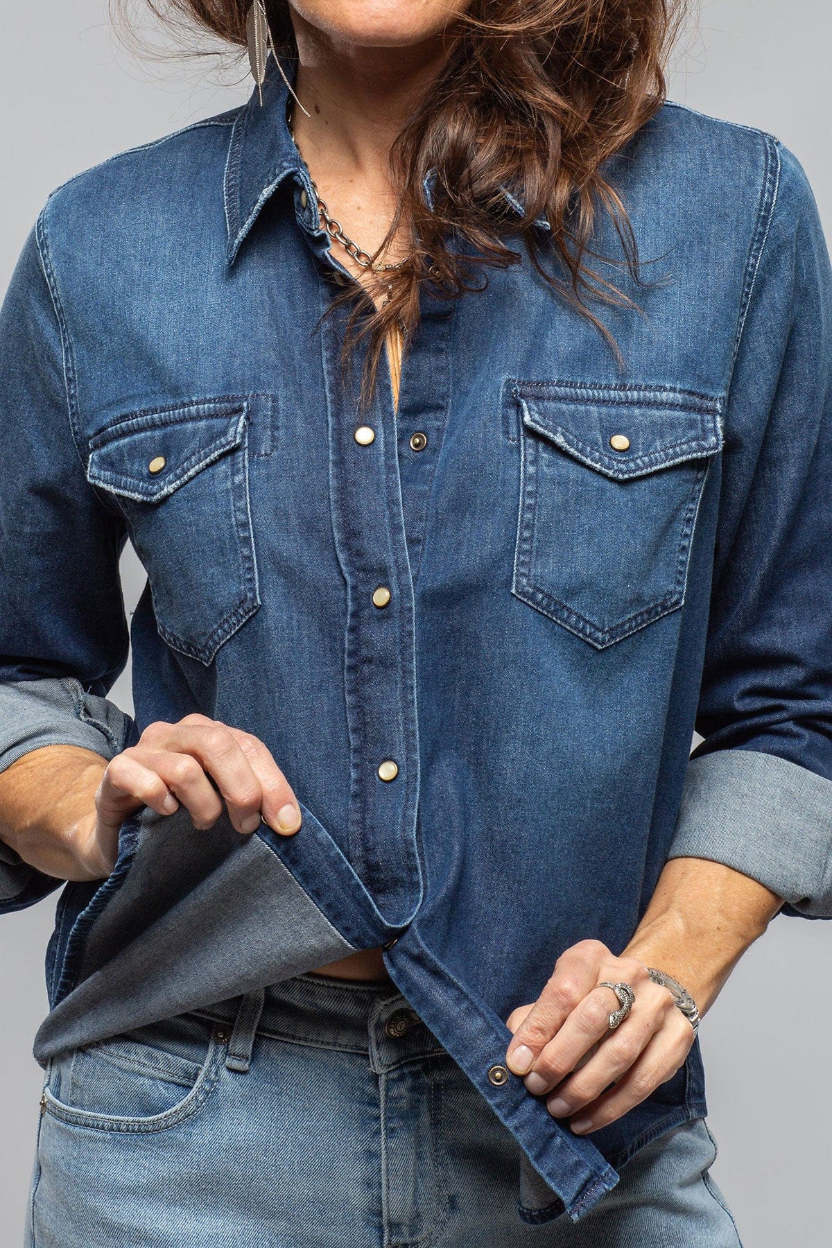 Ricky Western Chambray Shirt In Mid Dark Blue - Image 3