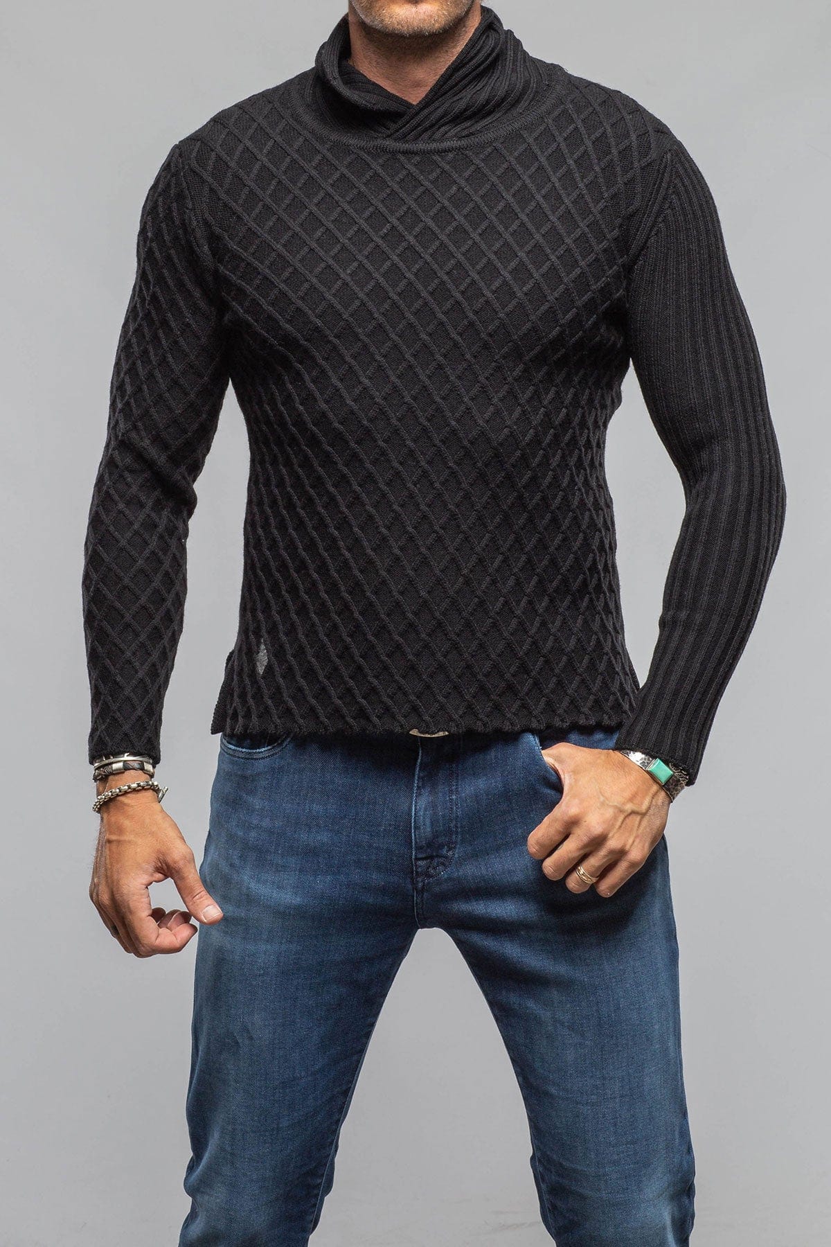 Sonora Stitch Cross Sweater In Black