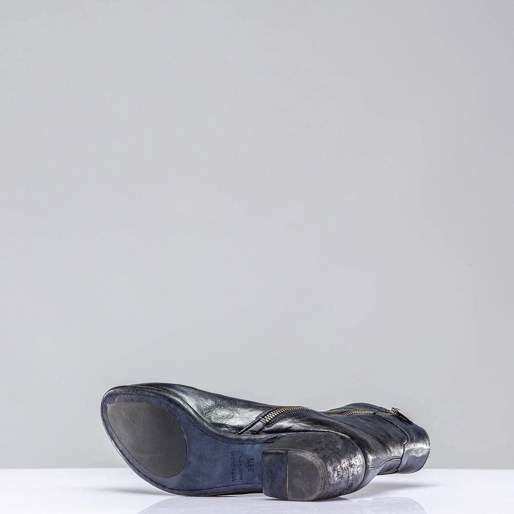 Stella Navy Boot W/ Red Star - Image 3