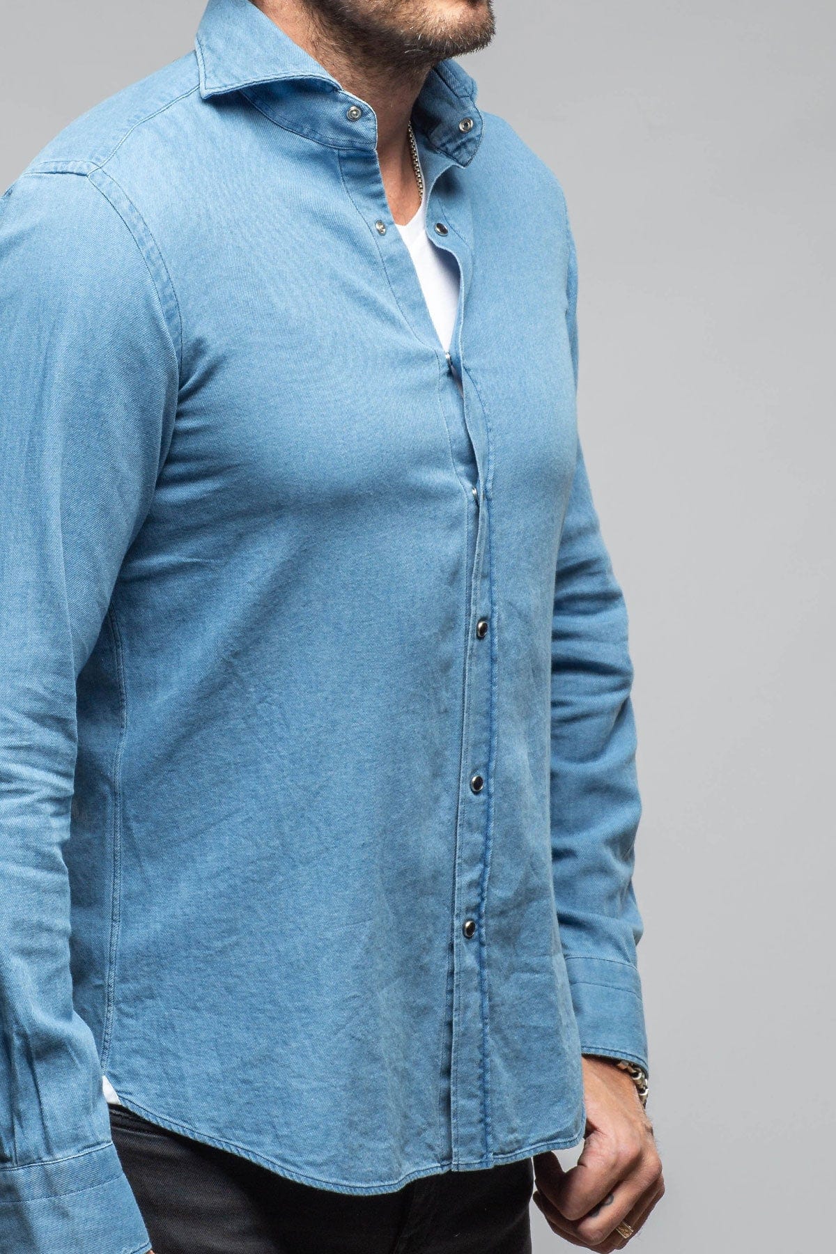 Sunset Denim Washed Snap Shirt In Blue - Image 4