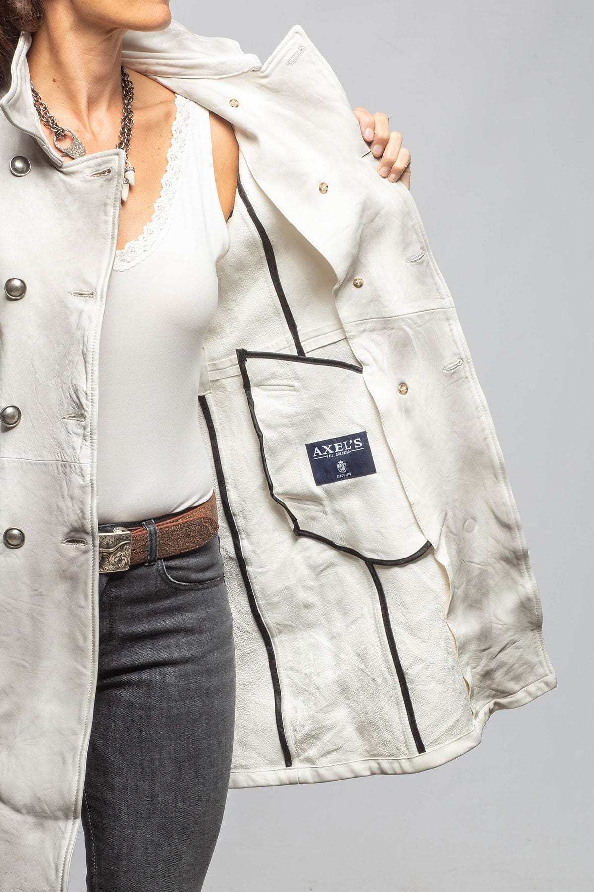 Tori Leather Trench In Plaster White - Image 7