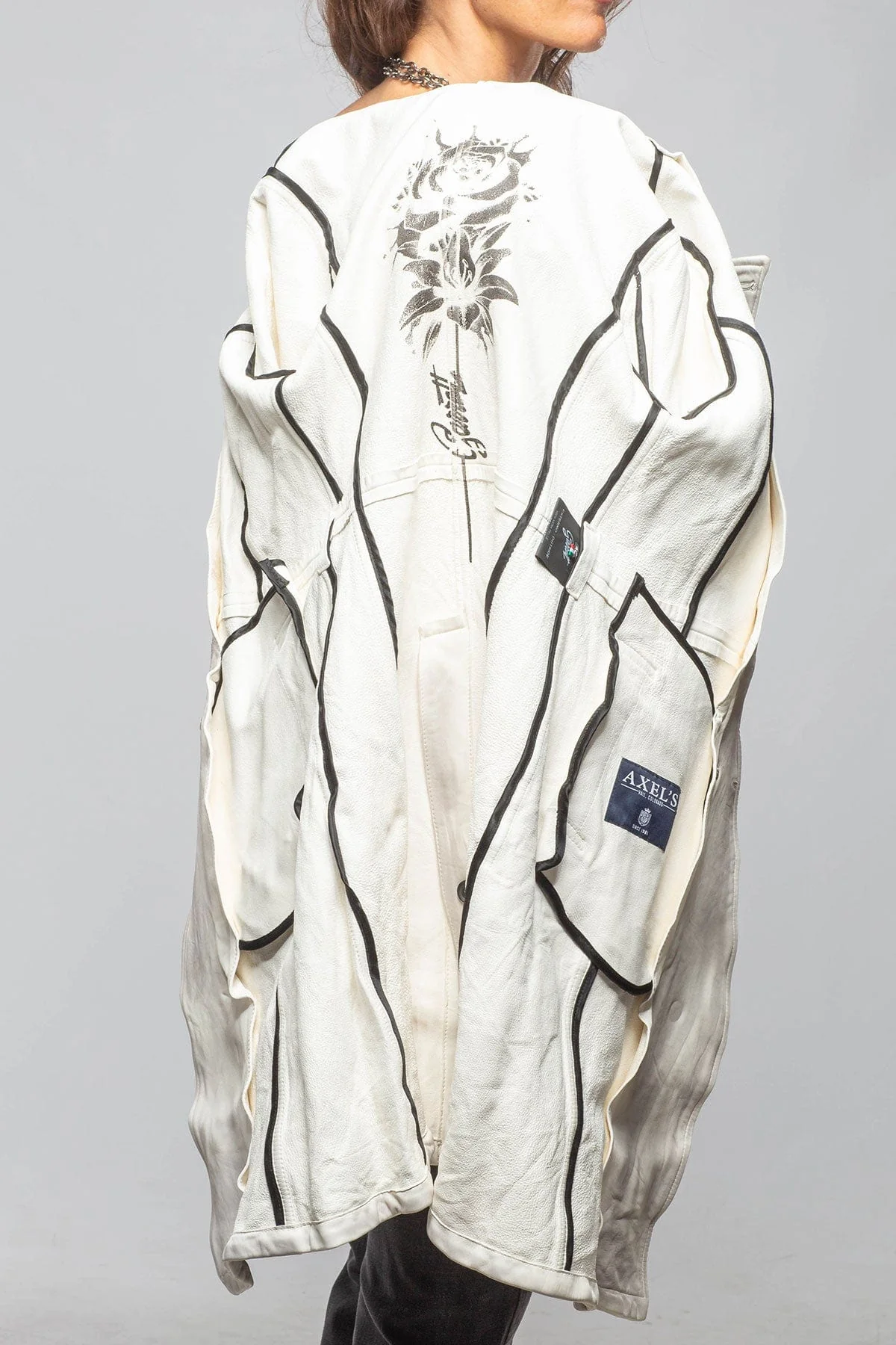 Tori Leather Trench In Plaster White - Image 8