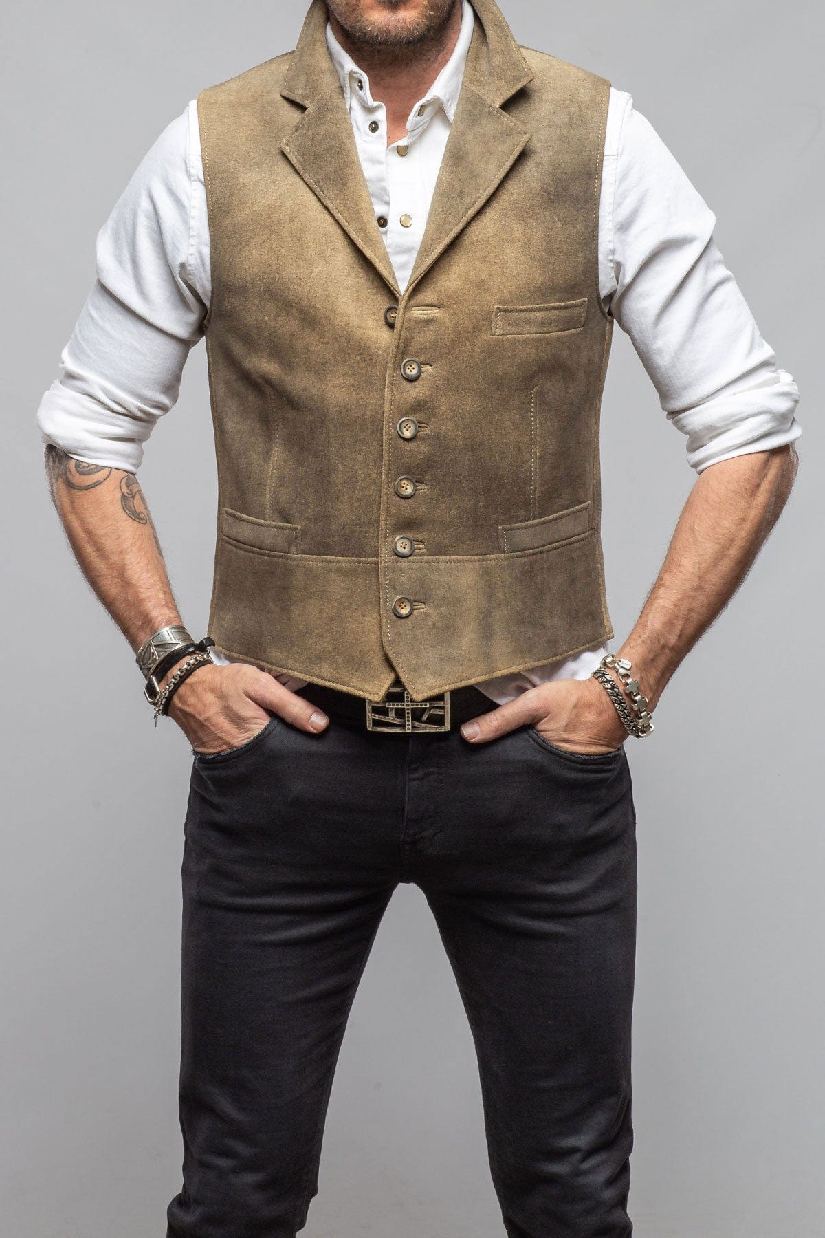 Trapp Notch Collared Vest In Vintage Grey