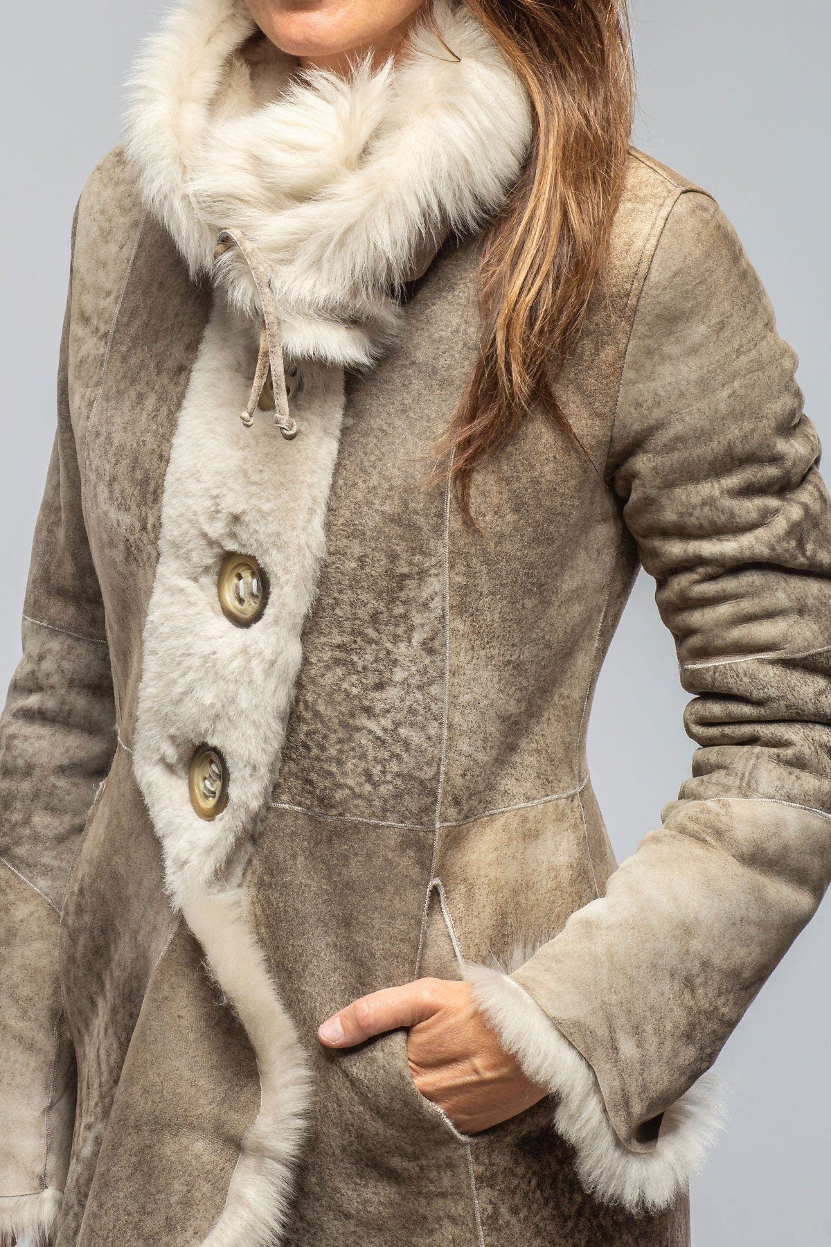 Wild Reversible Long Shearling In Icy Tundra - Image 6