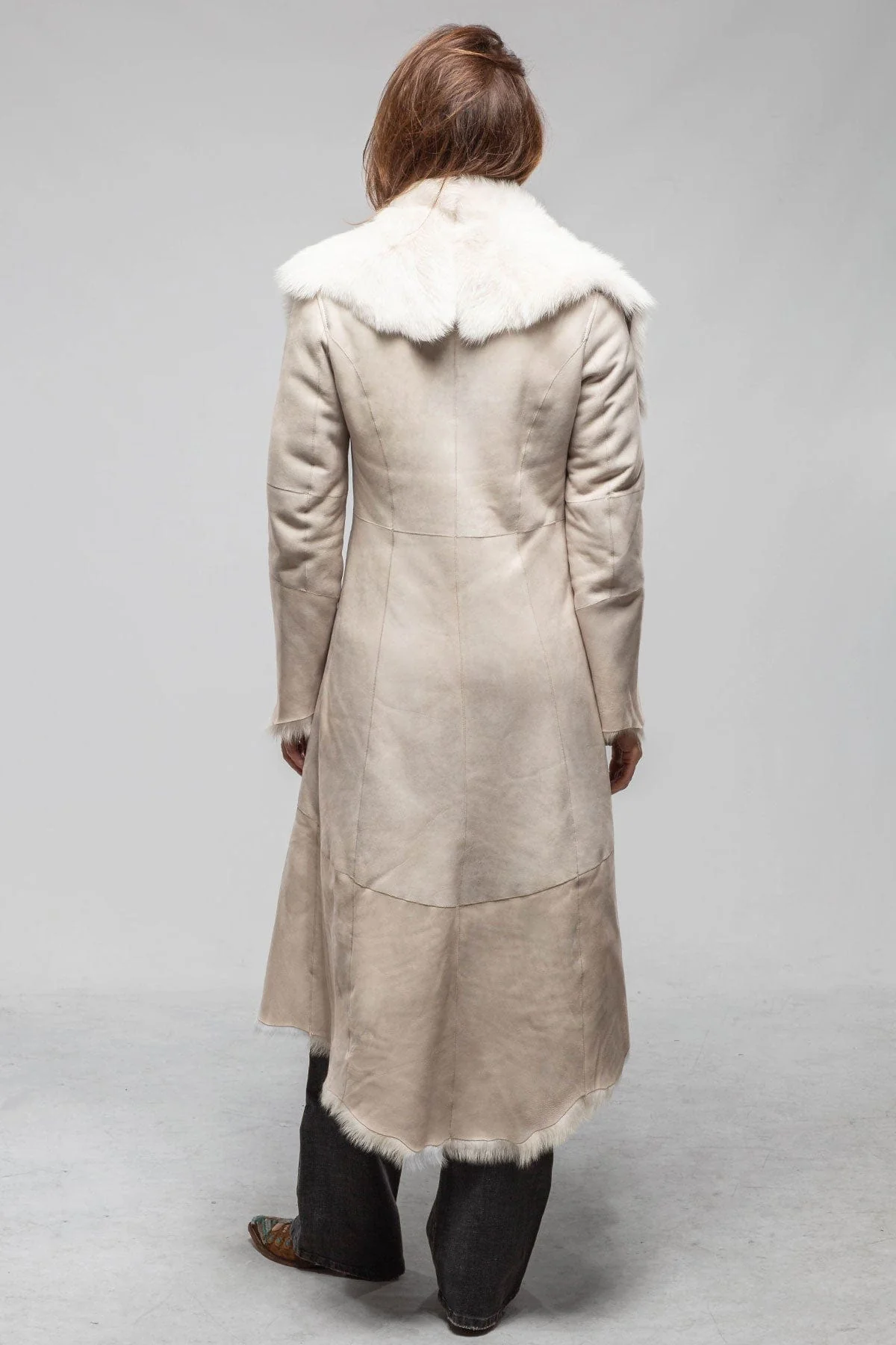 Wild Reversible Long Shearling In Snowdrift - Image 4
