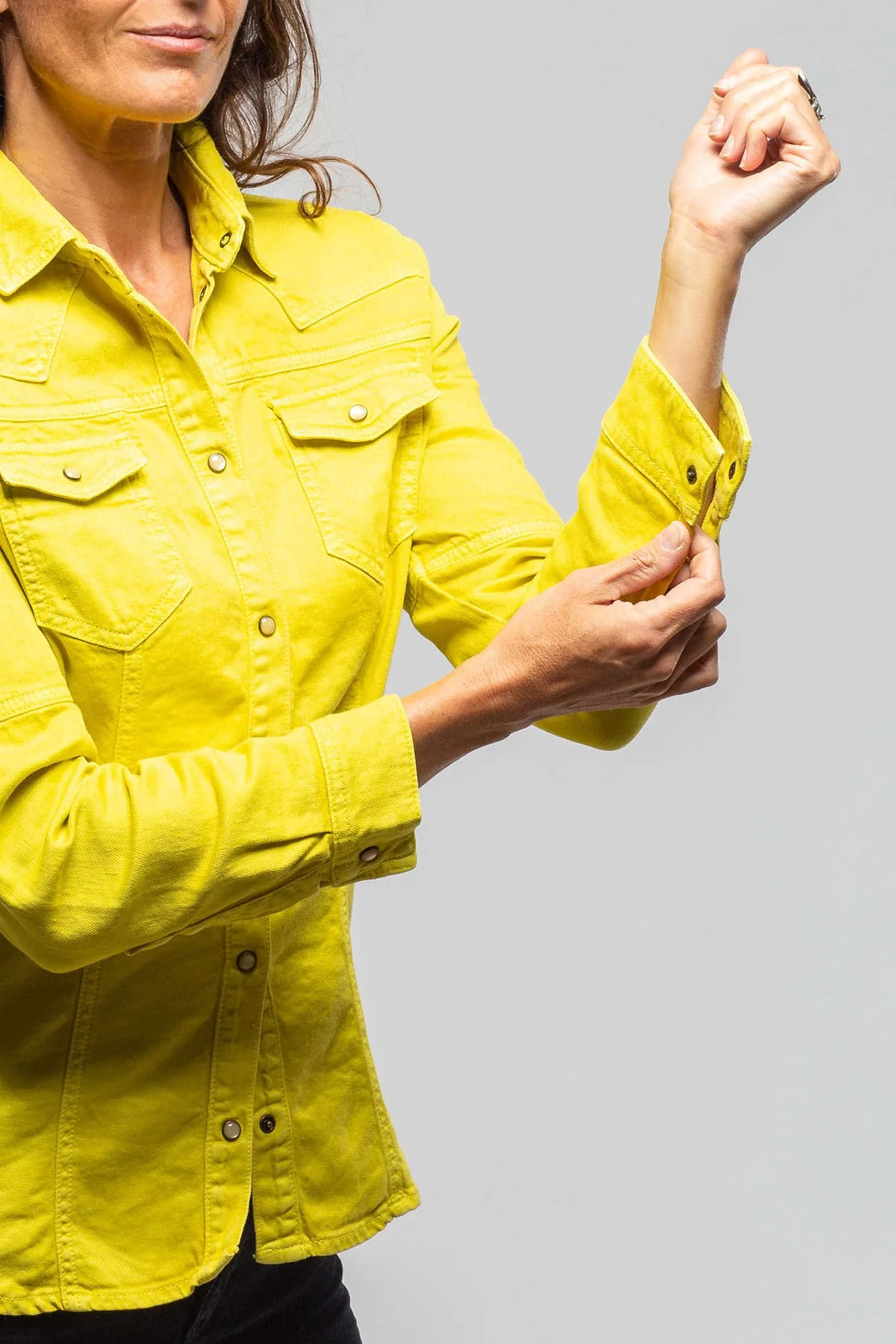 Yarmony Linen-Cotton Snap Shirt In Limone - Image 2
