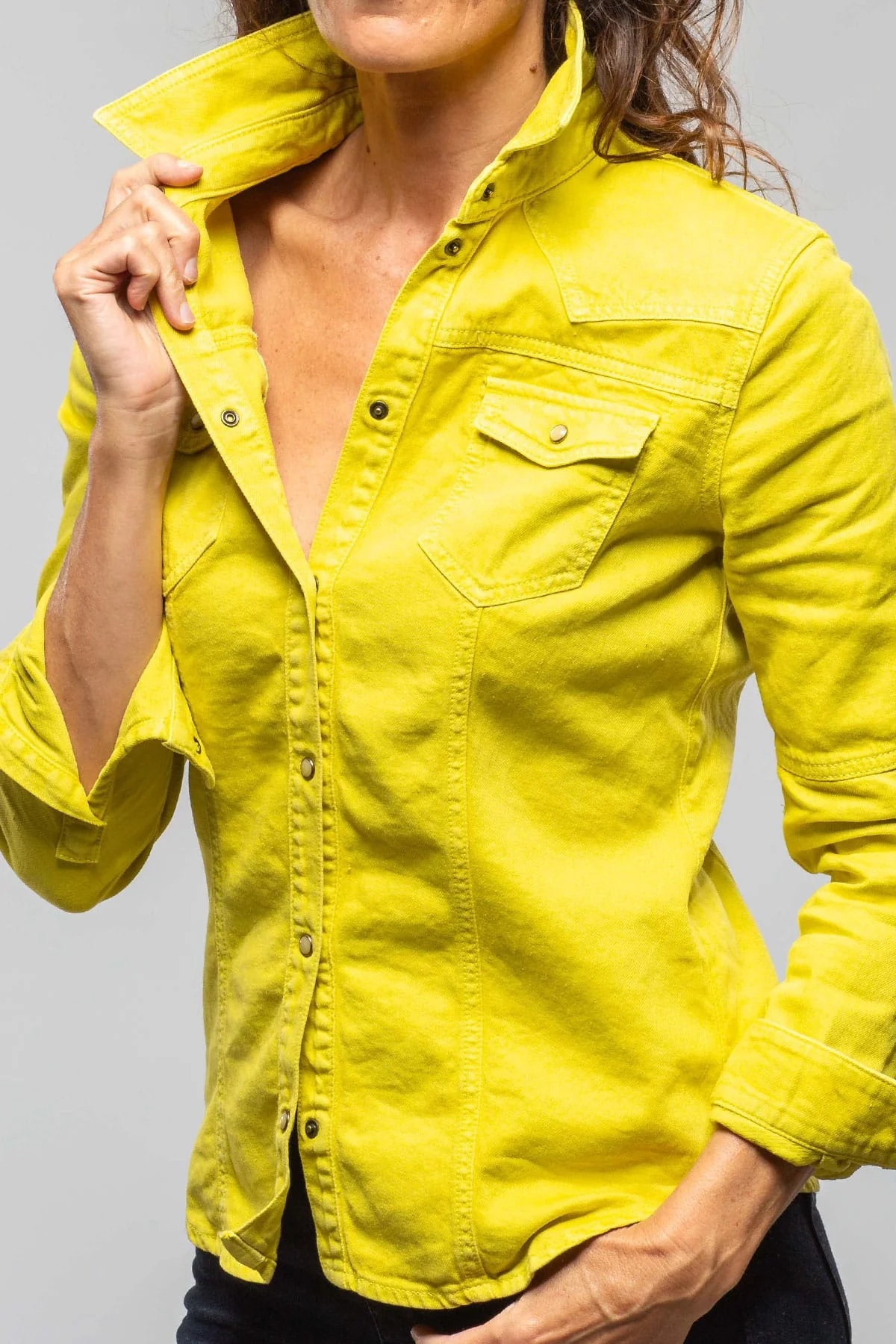 Yarmony Linen-Cotton Snap Shirt In Limone - Image 4