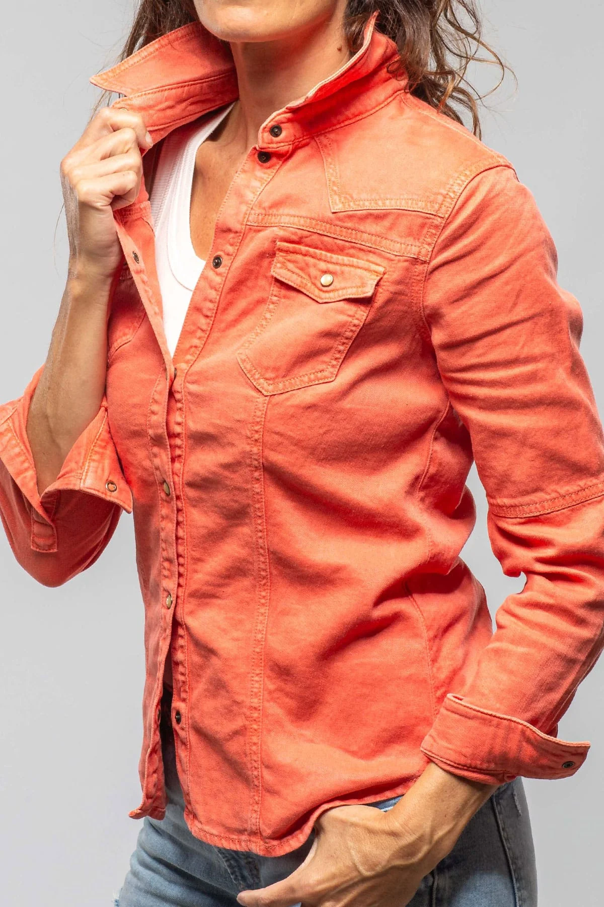 Yarmony Linen-Cotton Snap Shirt In Tropicale - Image 5