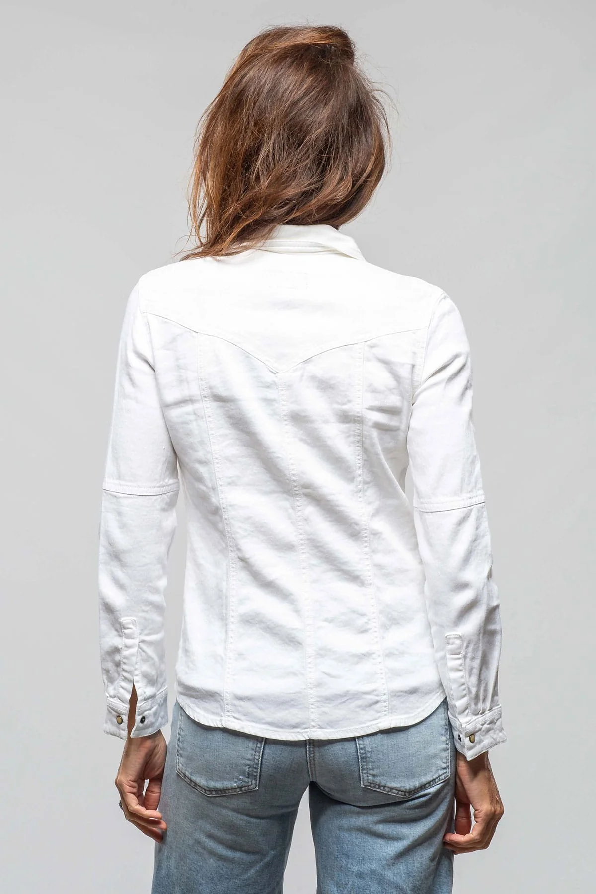 Yarmony Linen-Cotton Snap Shirt In White - Image 6
